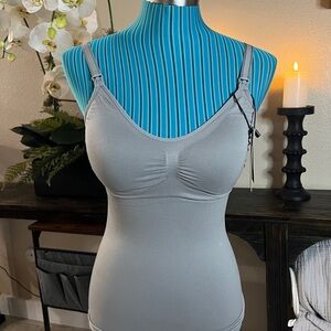 Kindred braverly simply sublime maternity and nursing top size small NWT